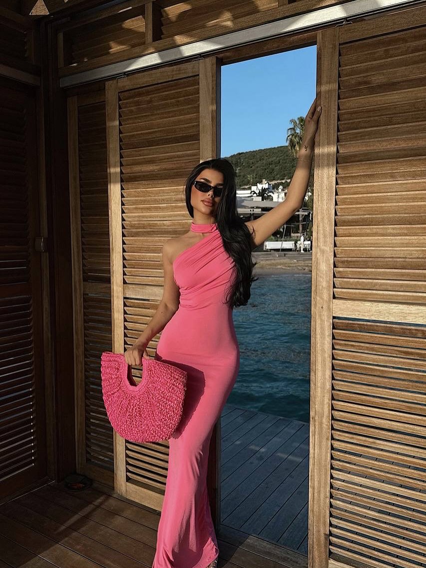 Robe longue asymétrique rose